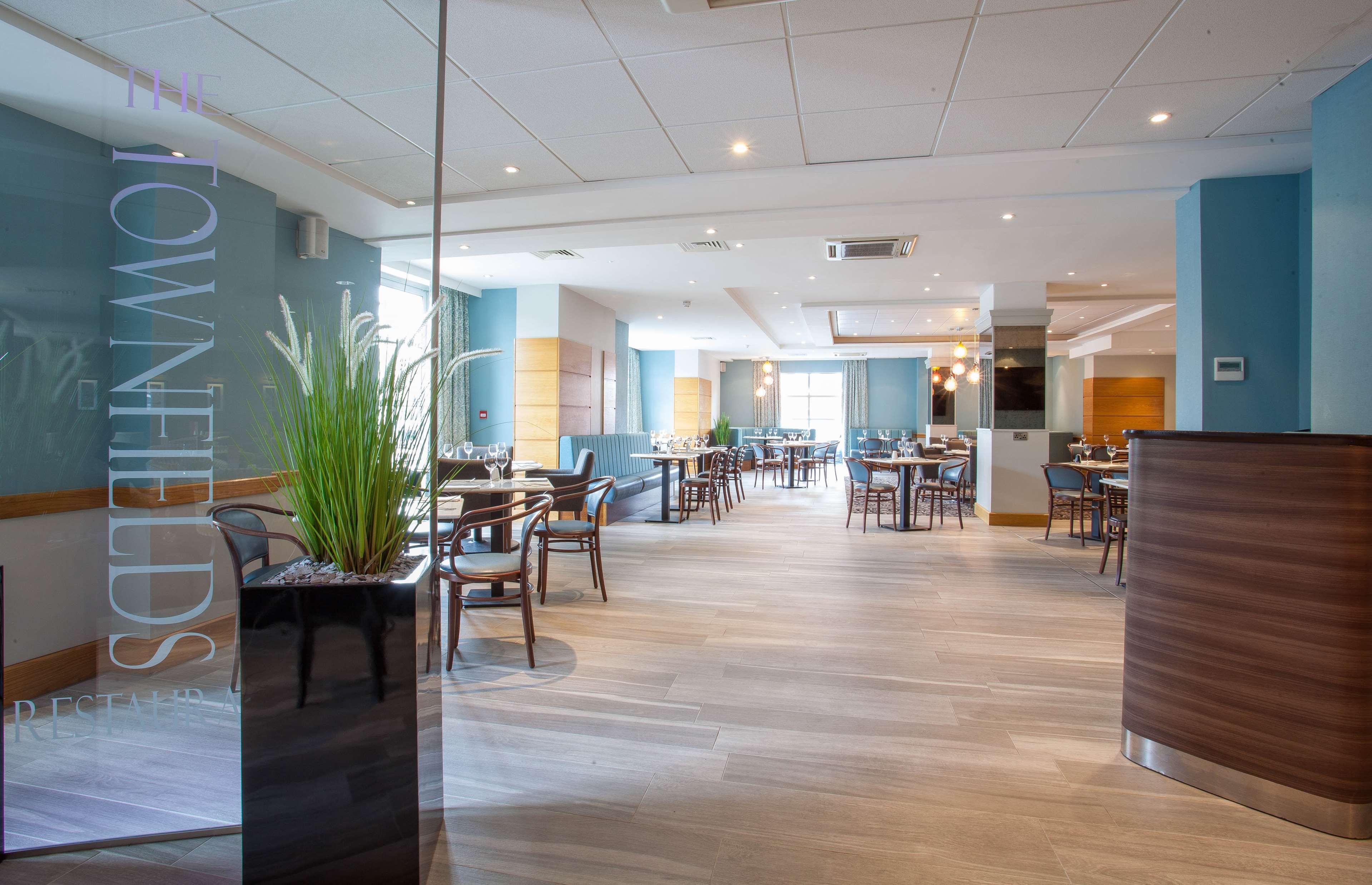 Cresta Court 3*