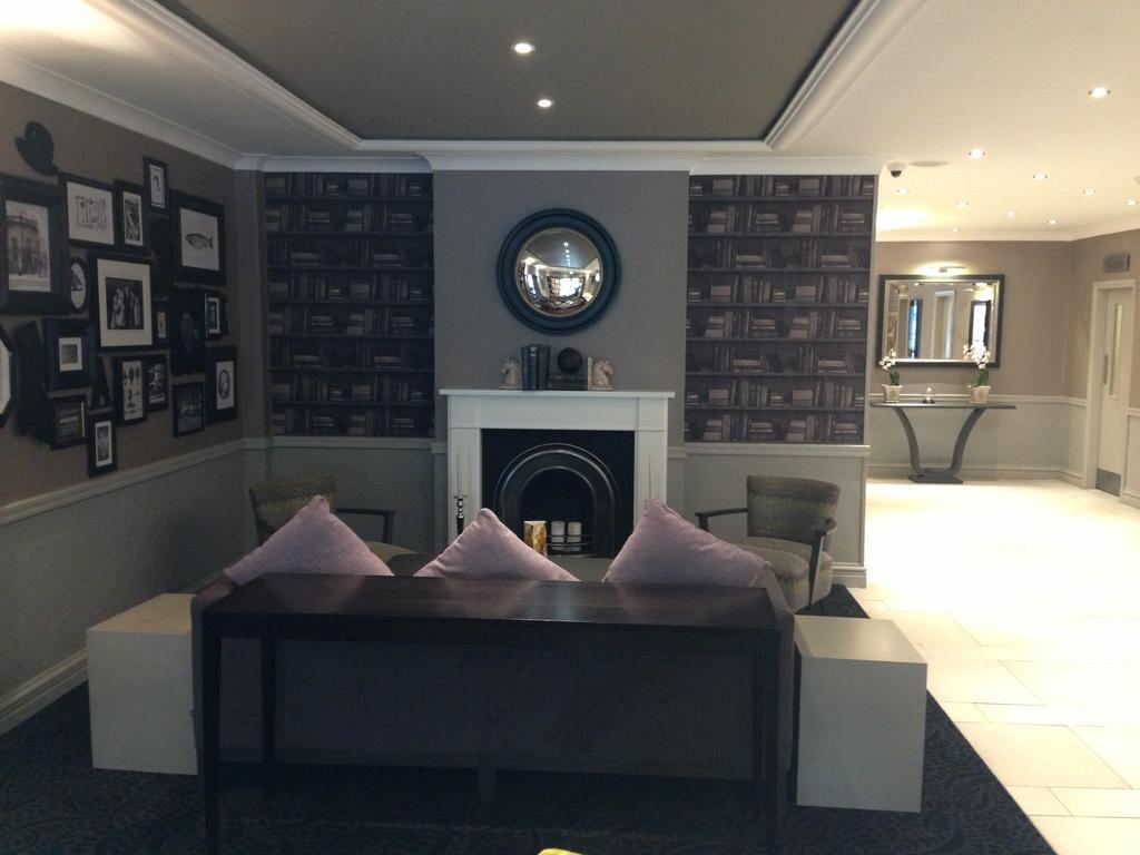 Hotel Cresta Court 3*